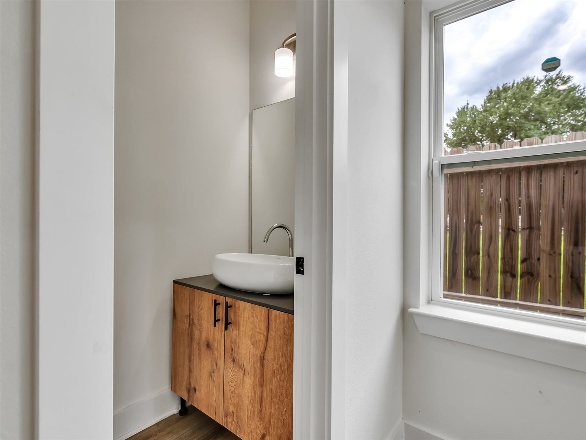 855 S Victory Drive, #C, Houston, TX 77088 HALF BATH DOWNSTAIRS