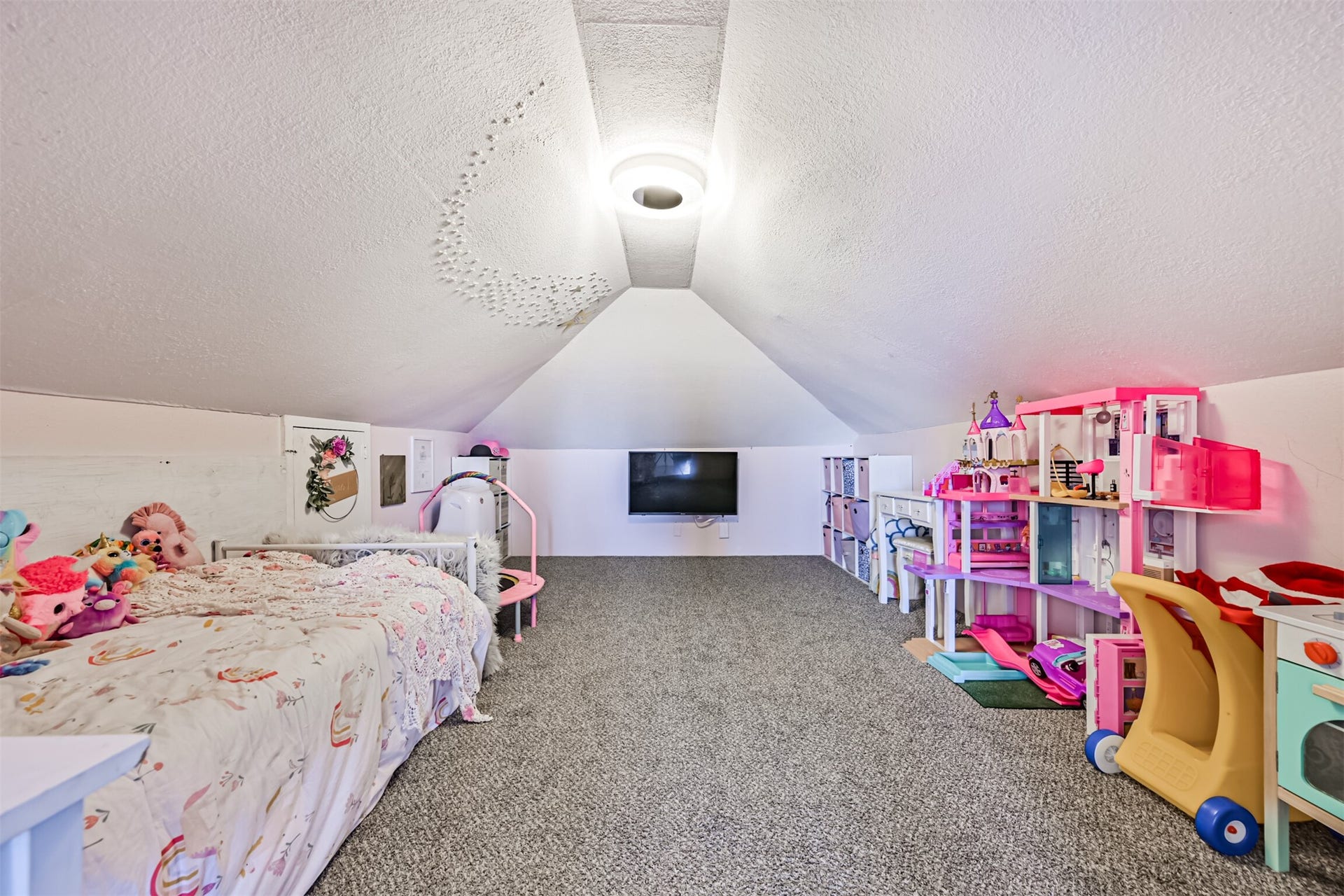3519 Avenue R 1/2, Galveston, TX 77550 Bonus room upstairs currently being used as a 5th bedroom.
