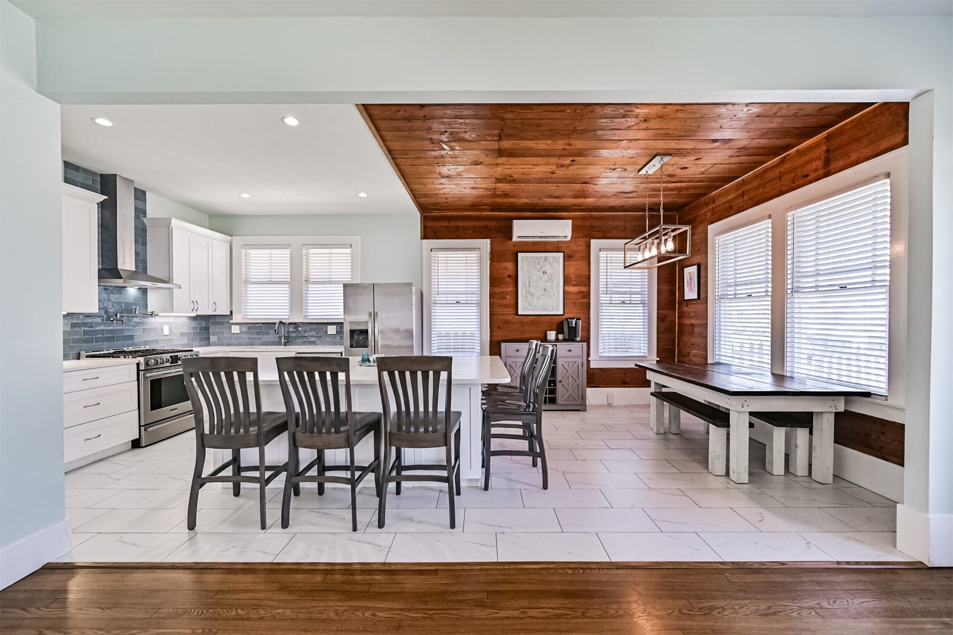 3519 Avenue R 1/2, Galveston, TX 77550 3519 Avenue R 1/2, Galveston, TX 77550