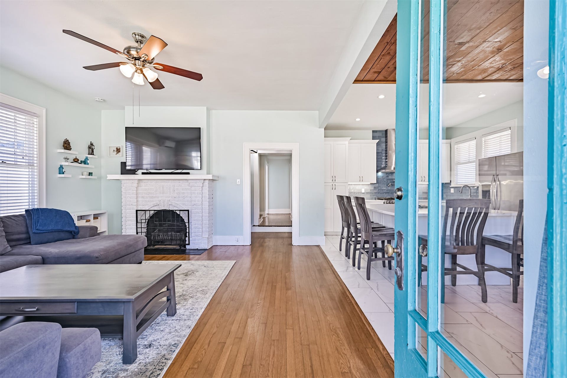 3519 Avenue R 1/2, Galveston, TX 77550 Entry through the beautiful front door into this open floor plan layout.