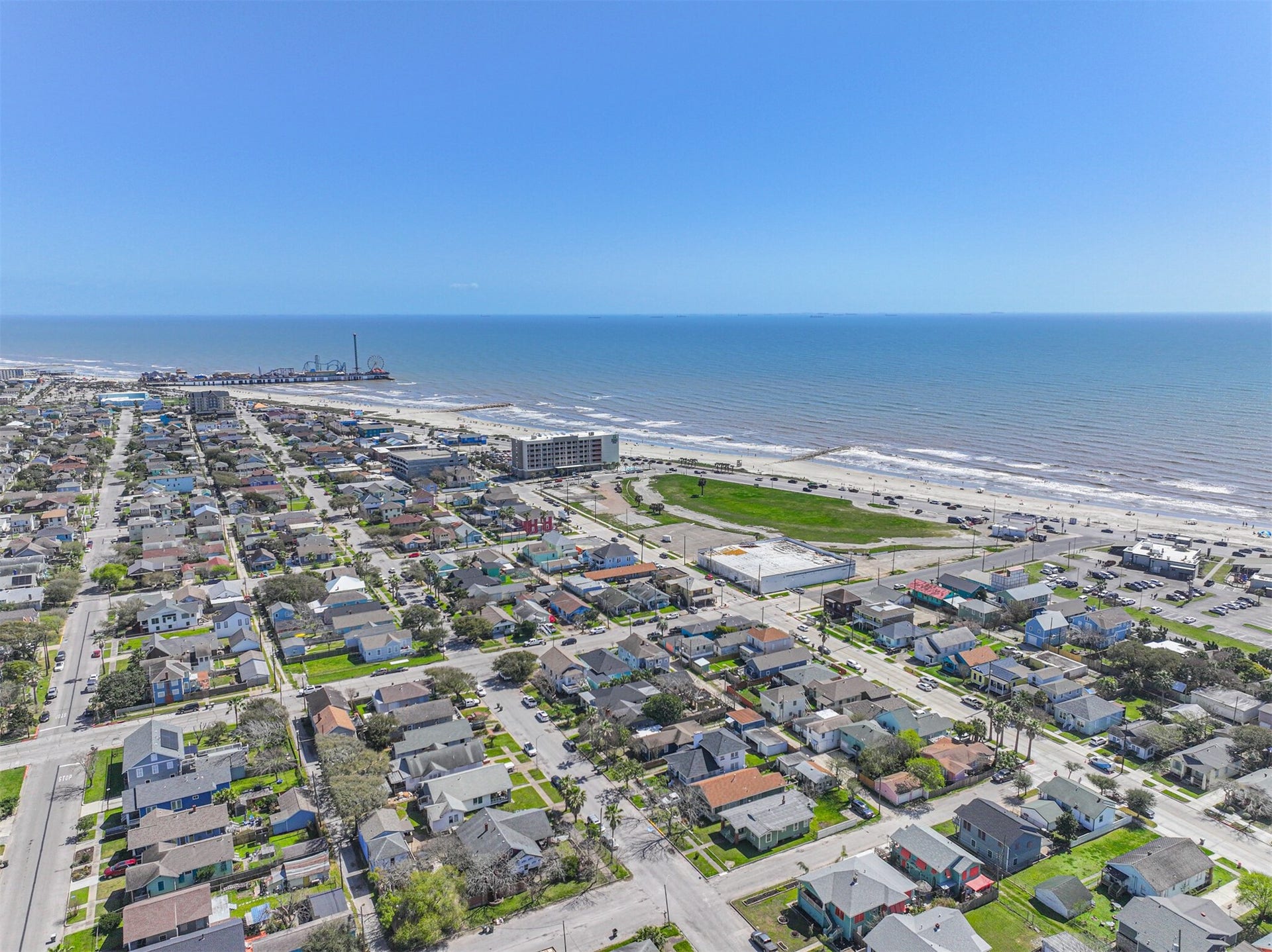 3519 Avenue R 1/2, Galveston, TX 77550 3519 Avenue R 1/2, Galveston, TX 77550