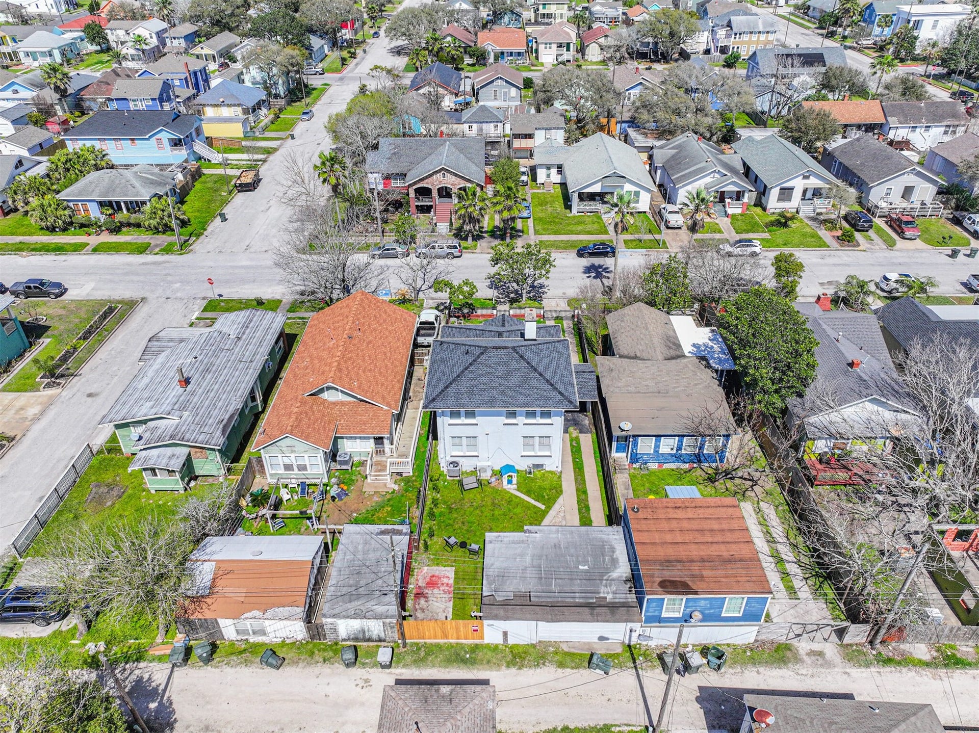 3519 Avenue R 1/2, Galveston, TX 77550 3519 Avenue R 1/2, Galveston, TX 77550
