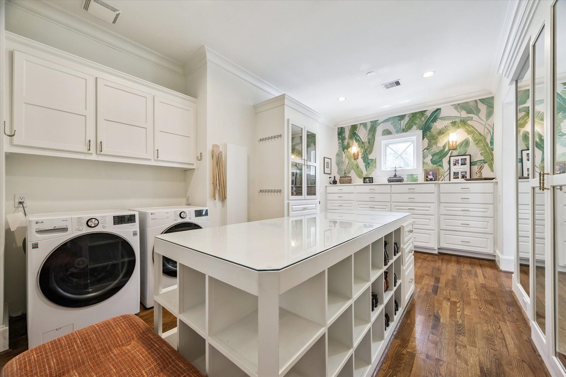 24 Crestwood Drive, Houston, TX 77007 24 Crestwood Drive, Houston, TX 77007