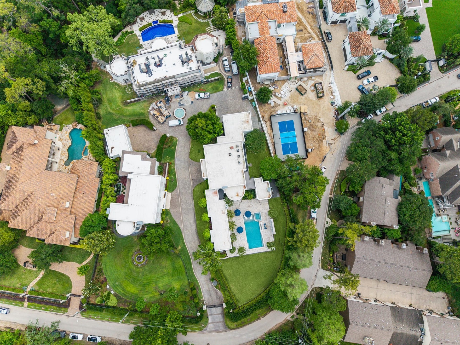 24 Crestwood Drive, Houston, TX 77007 24 Crestwood Drive, Houston, TX 77007