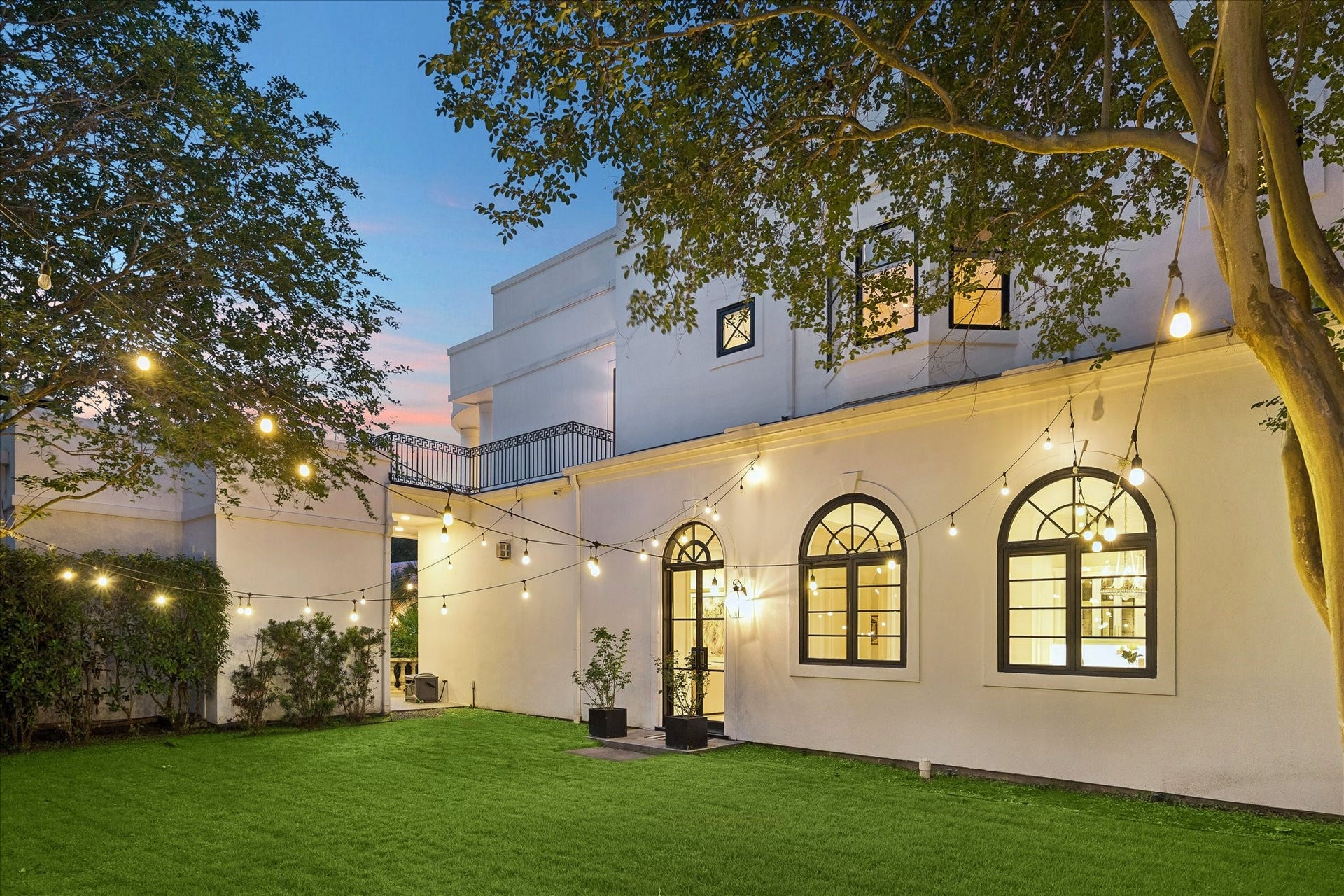 24 Crestwood Drive, Houston, TX 77007 24 Crestwood Drive, Houston, TX 77007
