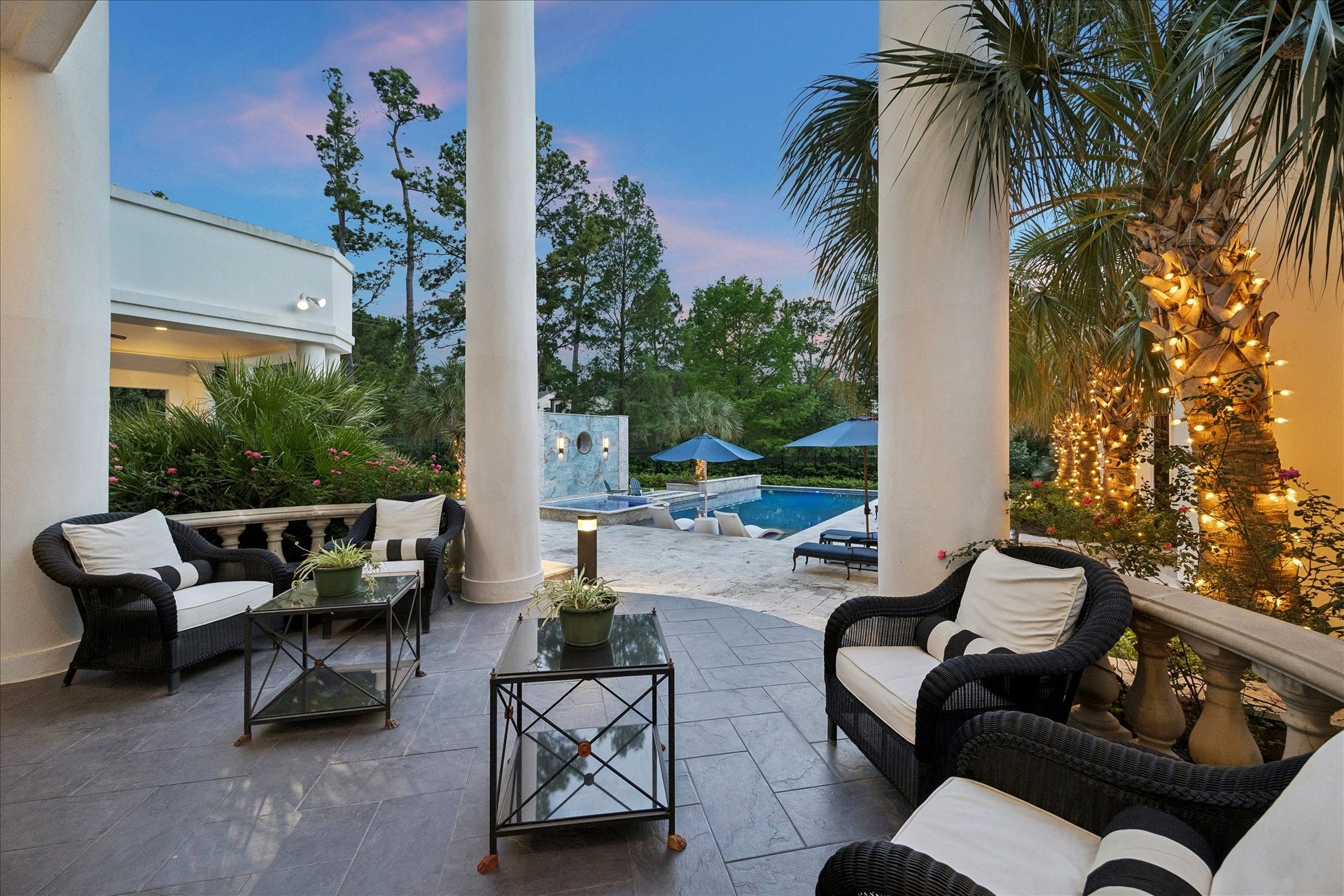 24 Crestwood Drive, Houston, TX 77007 24 Crestwood Drive, Houston, TX 77007
