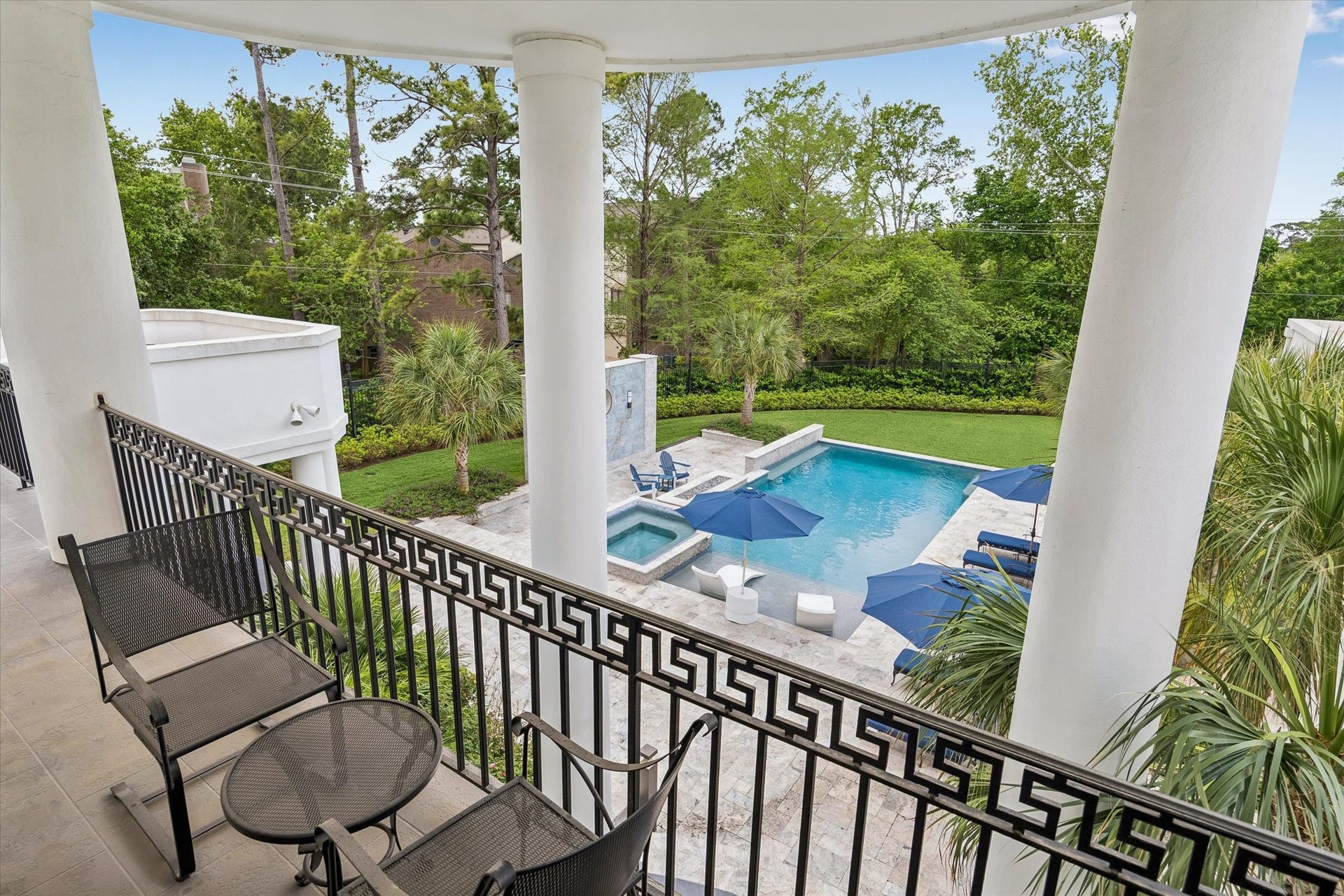 24 Crestwood Drive, Houston, TX 77007 24 Crestwood Drive, Houston, TX 77007