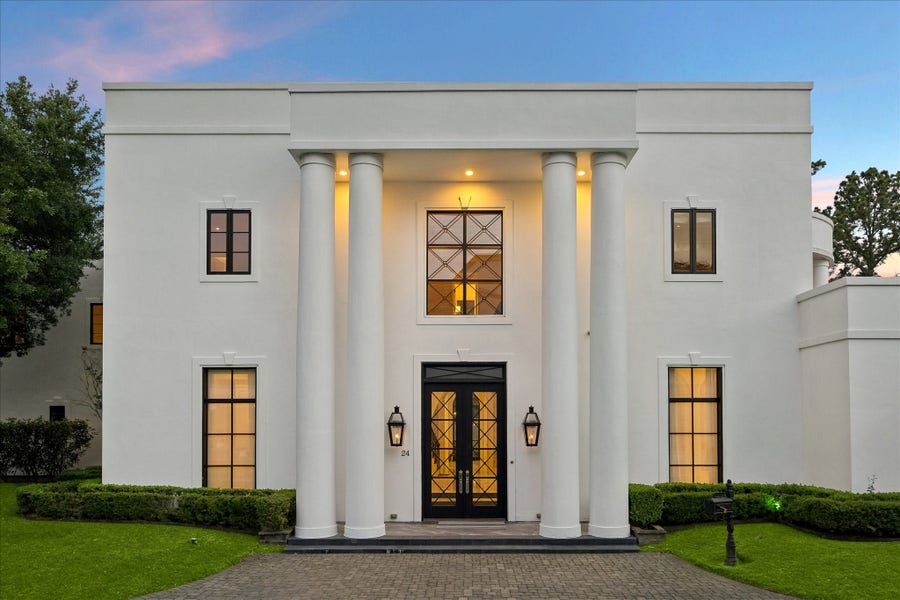 Property photo for 24 Crestwood Drive, Houston, TX