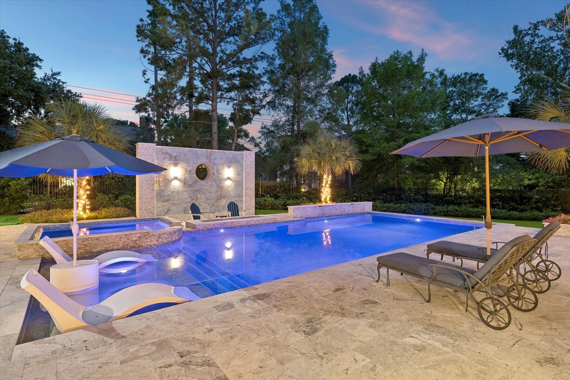 24 Crestwood Drive, Houston, TX 77007 24 Crestwood Drive, Houston, TX 77007