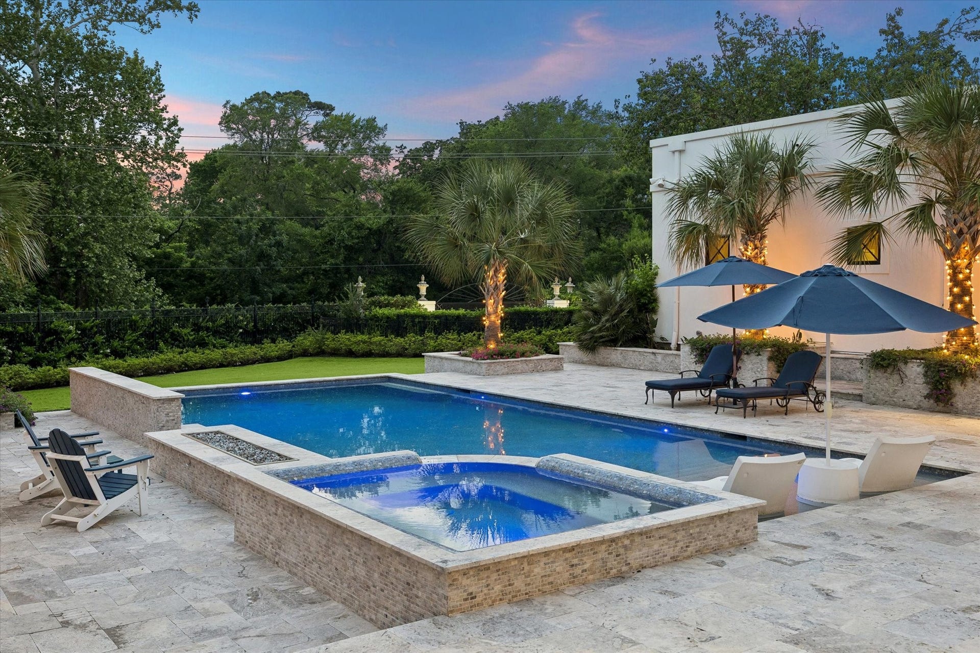 24 Crestwood Drive, Houston, TX 77007 24 Crestwood Drive, Houston, TX 77007