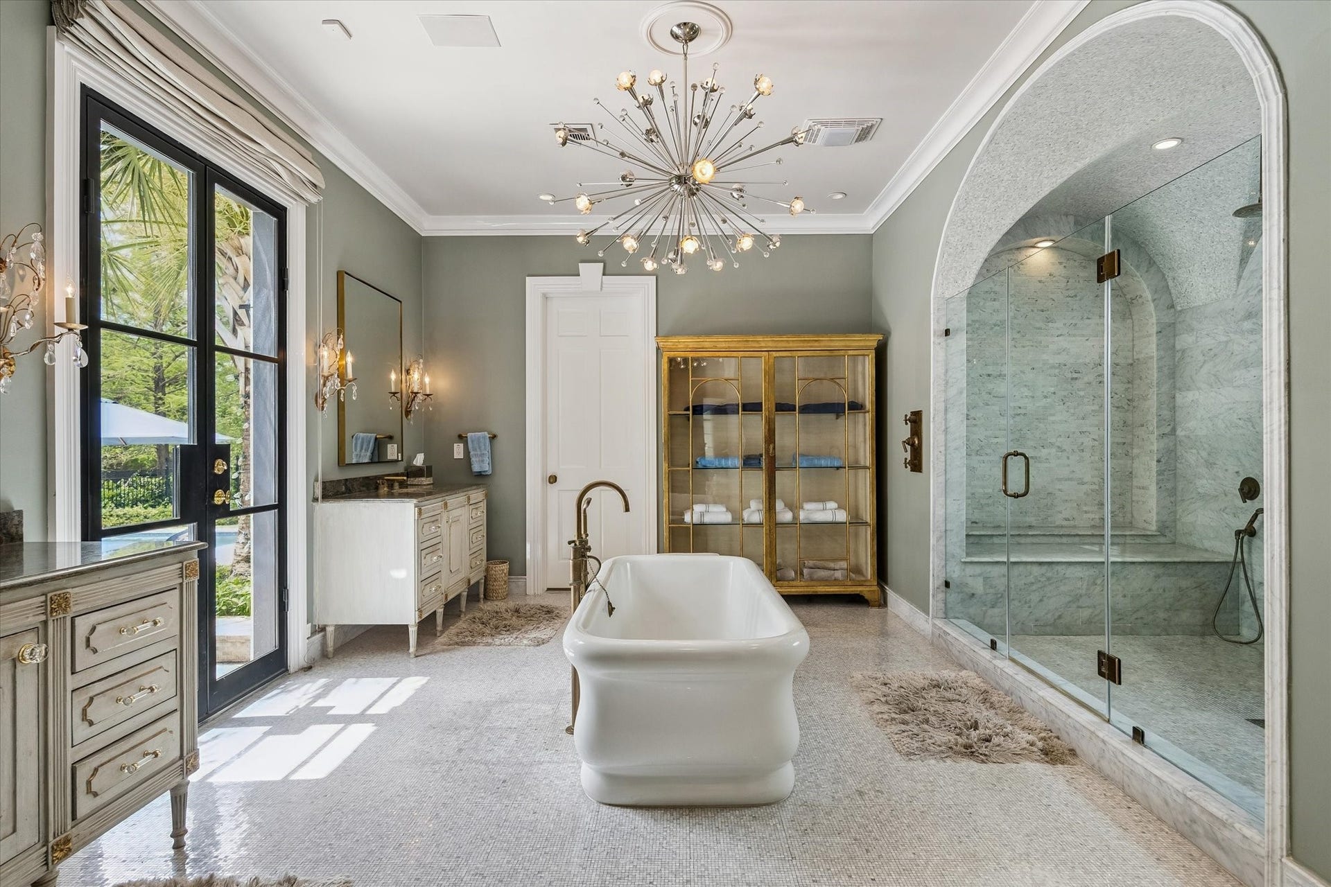 24 Crestwood Drive, Houston, TX 77007 24 Crestwood Drive, Houston, TX 77007