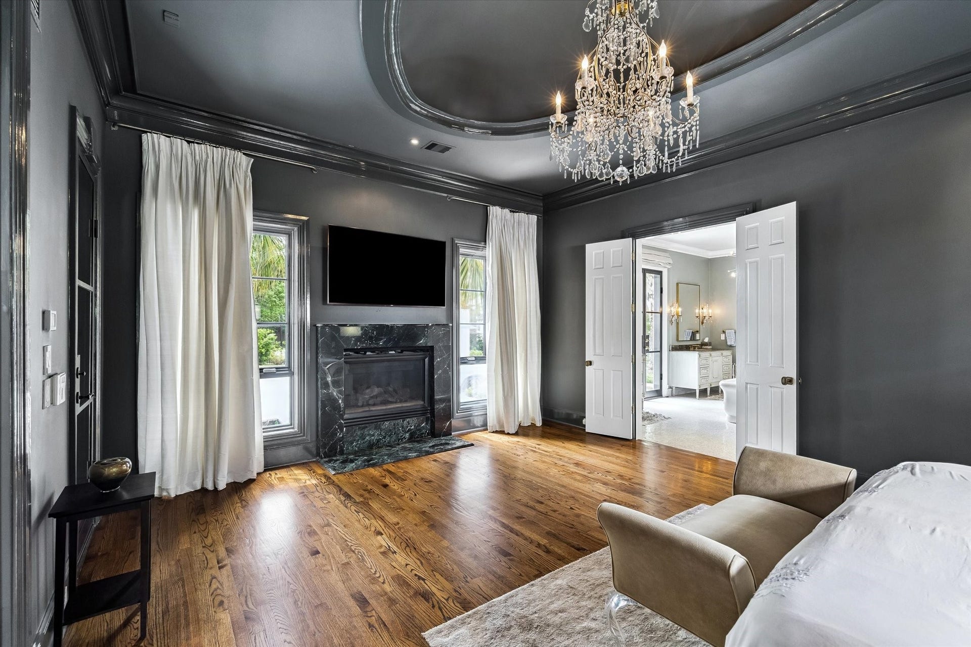 24 Crestwood Drive, Houston, TX 77007 24 Crestwood Drive, Houston, TX 77007