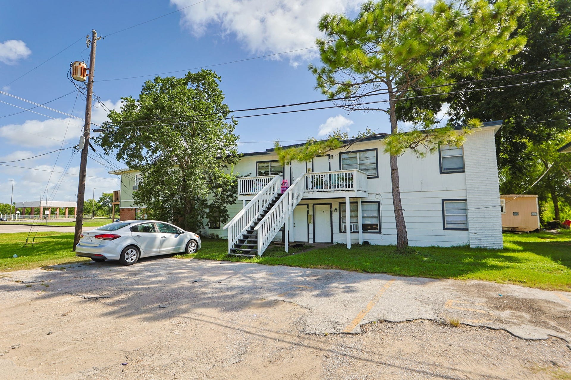 2312 & 2315 Avenue B, #5, Dickinson, TX 77539 2312 & 2315 Avenue B, #5, Dickinson, TX 77539