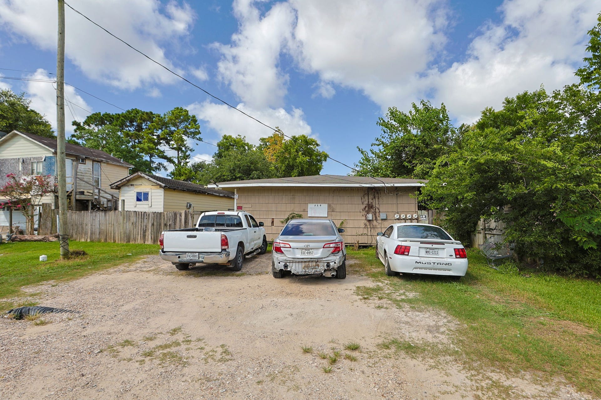 2312 & 2315 Avenue B, #5, Dickinson, TX 77539 2312 & 2315 Avenue B, #5, Dickinson, TX 77539