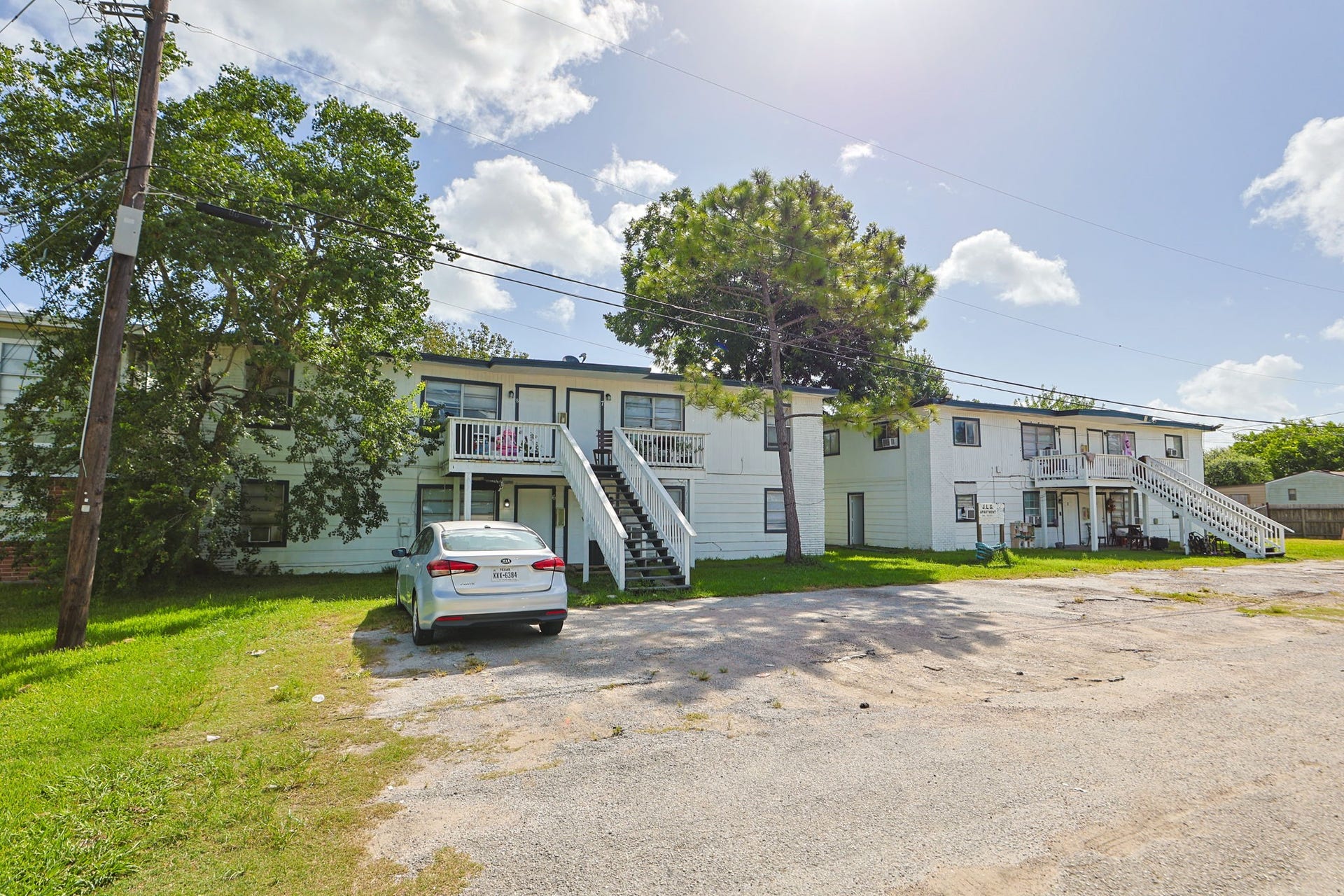 2312 & 2315 Avenue B, #5, Dickinson, TX 77539 2312 & 2315 Avenue B, #5, Dickinson, TX 77539