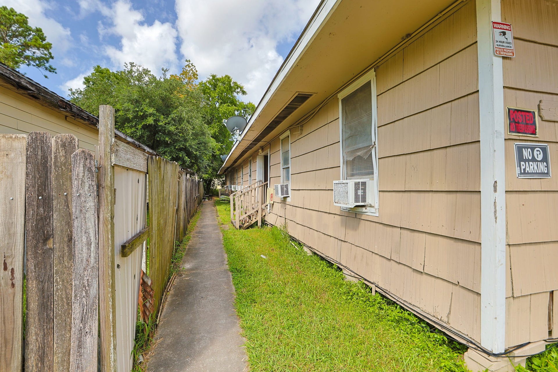 2312 & 2315 Avenue B, #5, Dickinson, TX 77539 2312 & 2315 Avenue B, #5, Dickinson, TX 77539