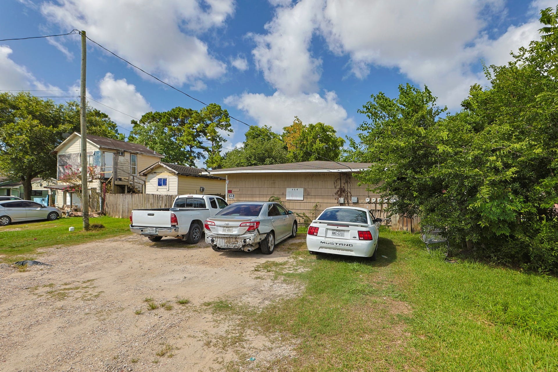 2312 & 2315 Avenue B, #5, Dickinson, TX 77539 2312 & 2315 Avenue B, #5, Dickinson, TX 77539