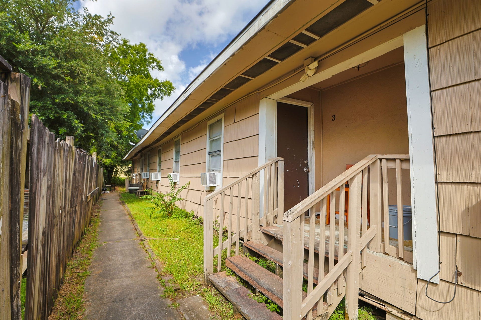 2312 & 2315 Avenue B, #5, Dickinson, TX 77539 2312 & 2315 Avenue B, #5, Dickinson, TX 77539