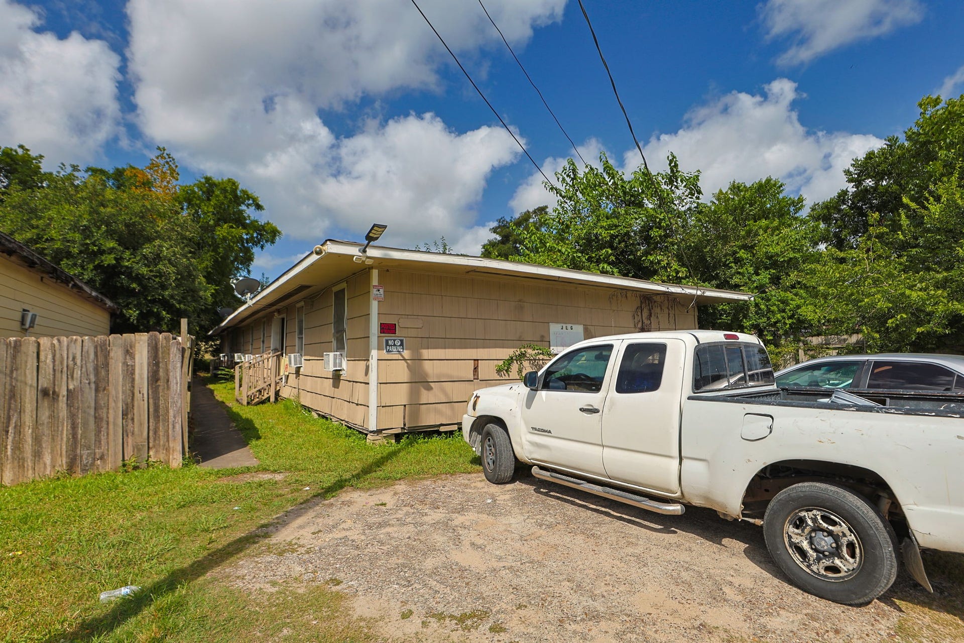 2312 & 2315 Avenue B, #5, Dickinson, TX 77539 2312 & 2315 Avenue B, #5, Dickinson, TX 77539