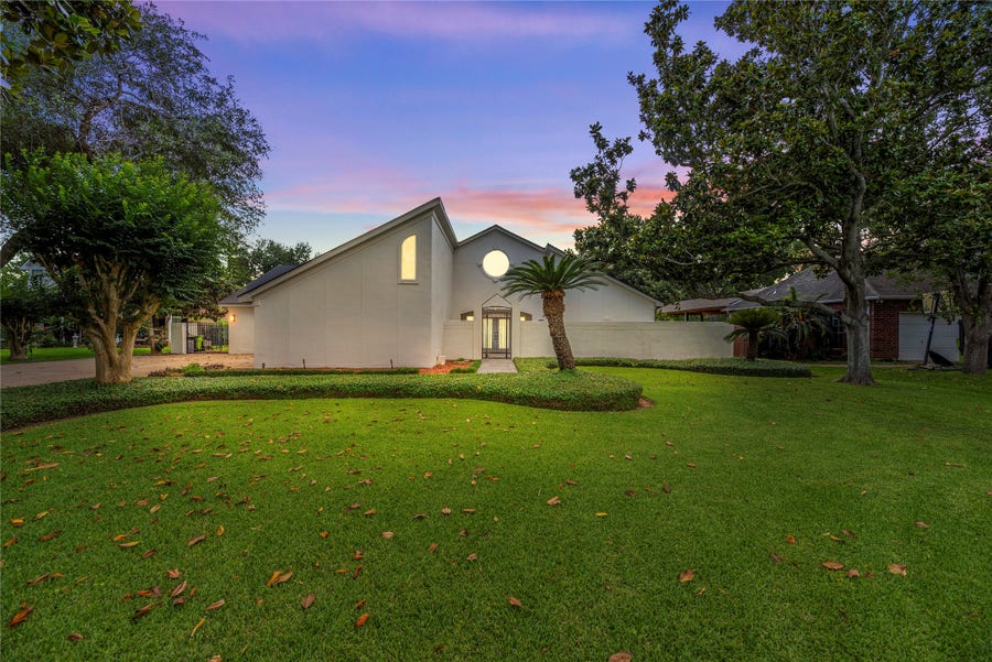 Property photo for 4815 Diamond Springs Drive, Missouri City, TX