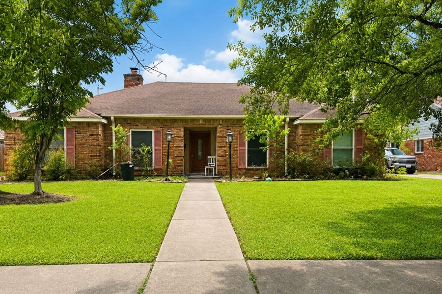 Property photo for 423 Woodvine Drive, El Lago, TX