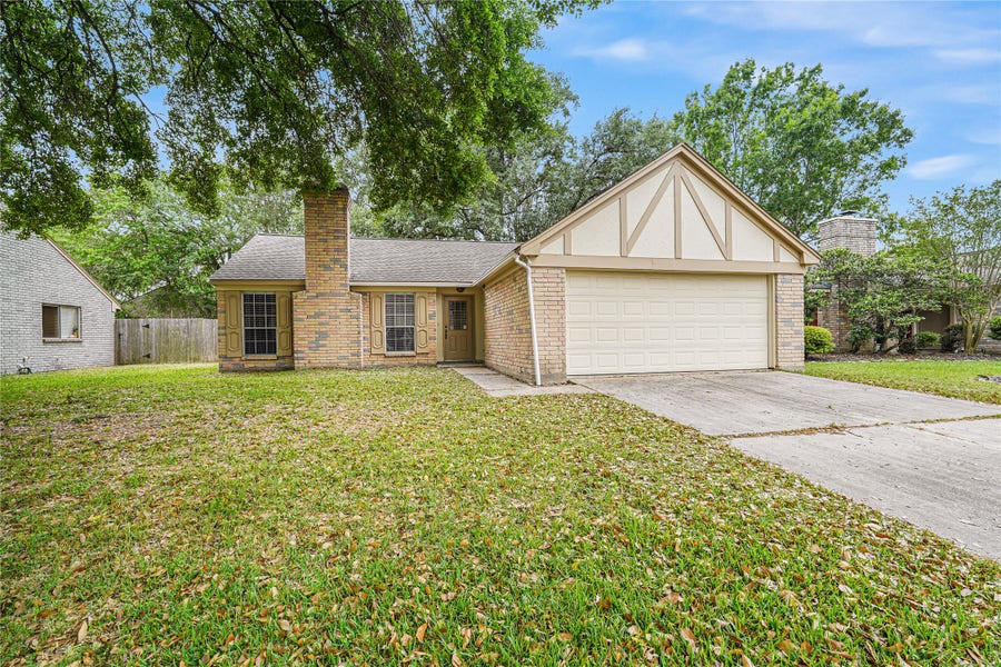 Property photo for 12007 Yearling DR Drive, Houston, TX