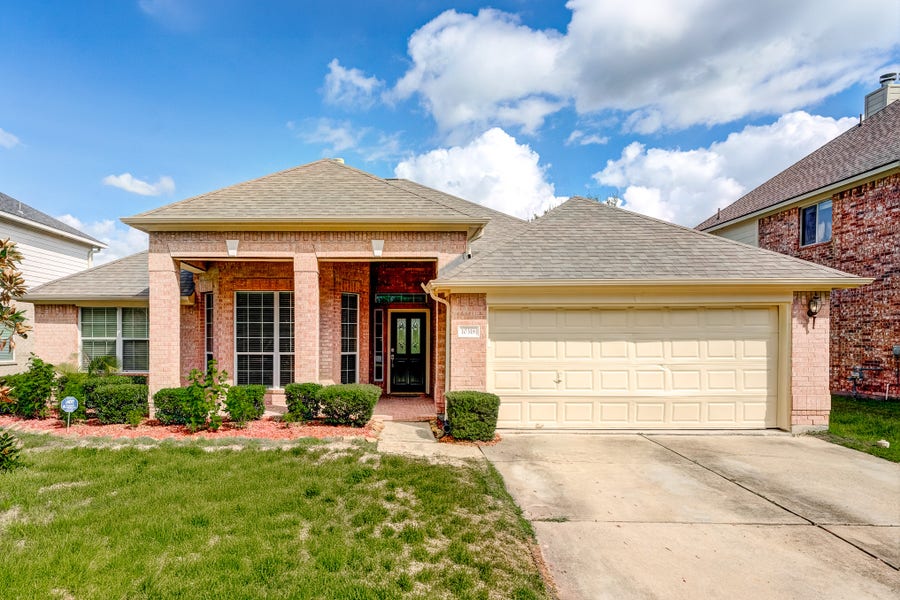 Property photo for 10318 Linden Springs Drive, Houston, TX