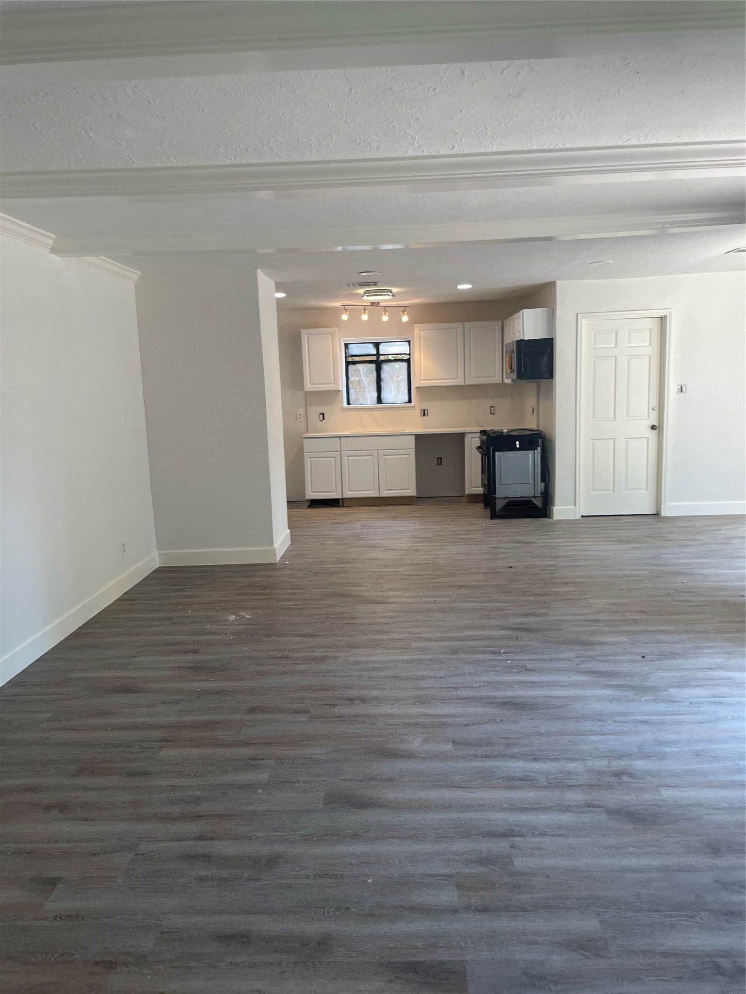 1818 Hamlin Valley Drive, Houston, TX 77090