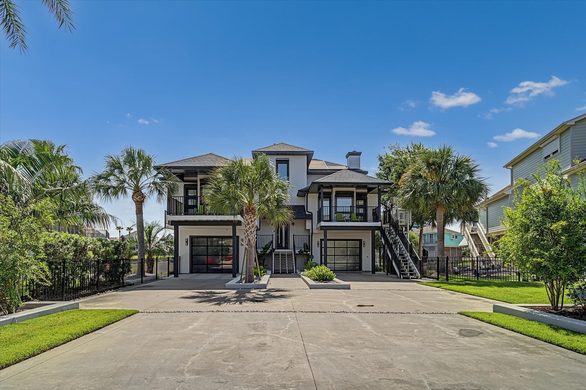 1047 & 1027 Long Reach Drive, Tiki Island, TX 77554 1047 & 1027 Long Reach Drive, Tiki Island, TX 77554