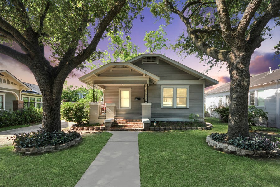 Property photo for 916 W Cottage Street, Houston, TX