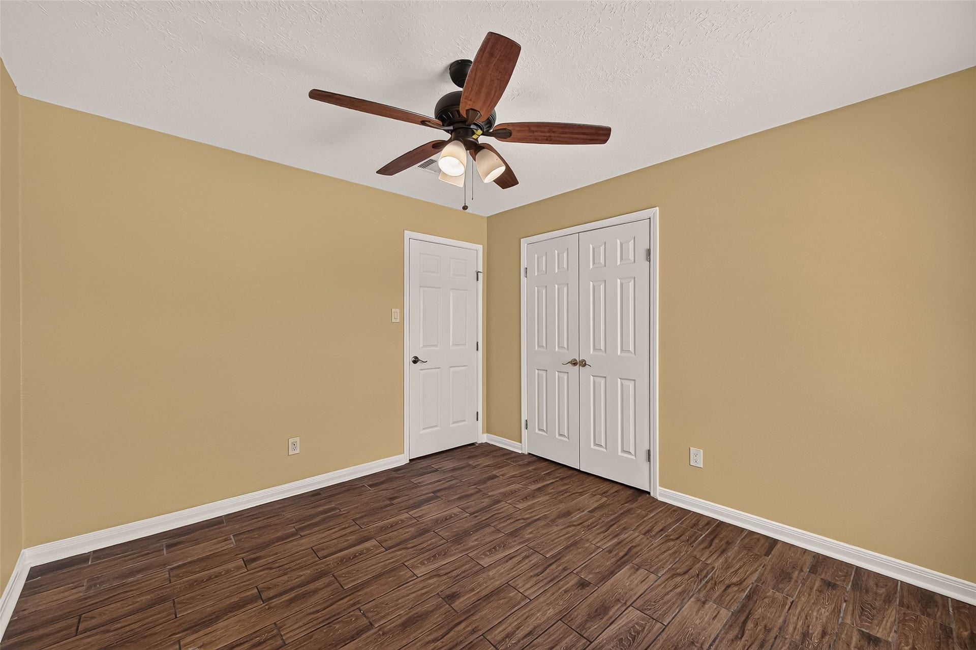 12818 Huntington Field Drive, Houston, TX 77099 12818 Huntington Field Drive, Houston, TX 77099
