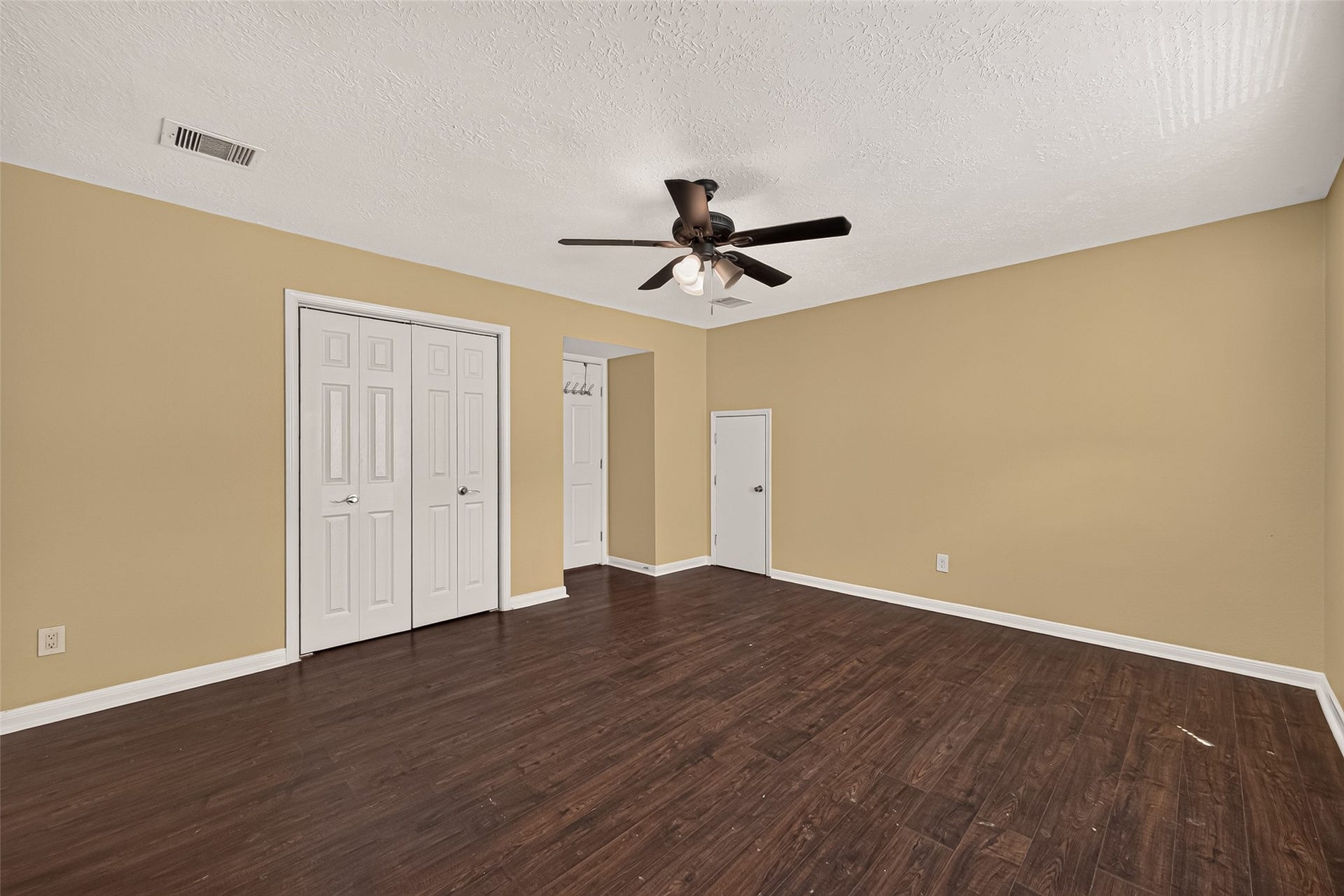 12818 Huntington Field Drive, Houston, TX 77099 12818 Huntington Field Drive, Houston, TX 77099