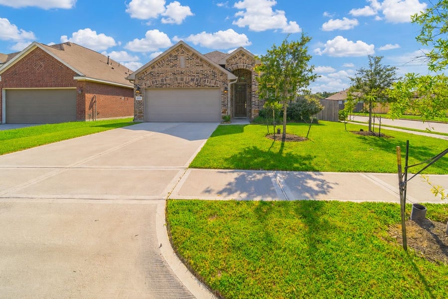 Property photo for 6531 Hidden Dunes Drive, Baytown, TX