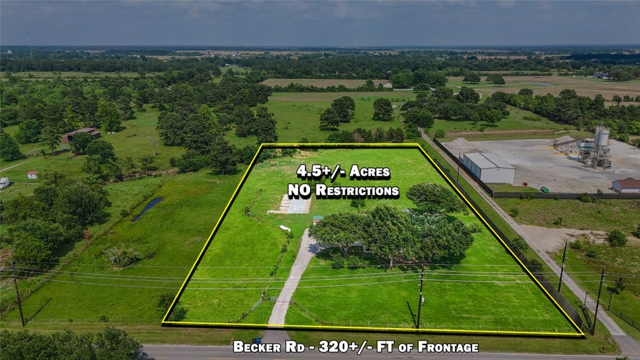 Property photo for 19250 Becker Road, Hockley, TX
