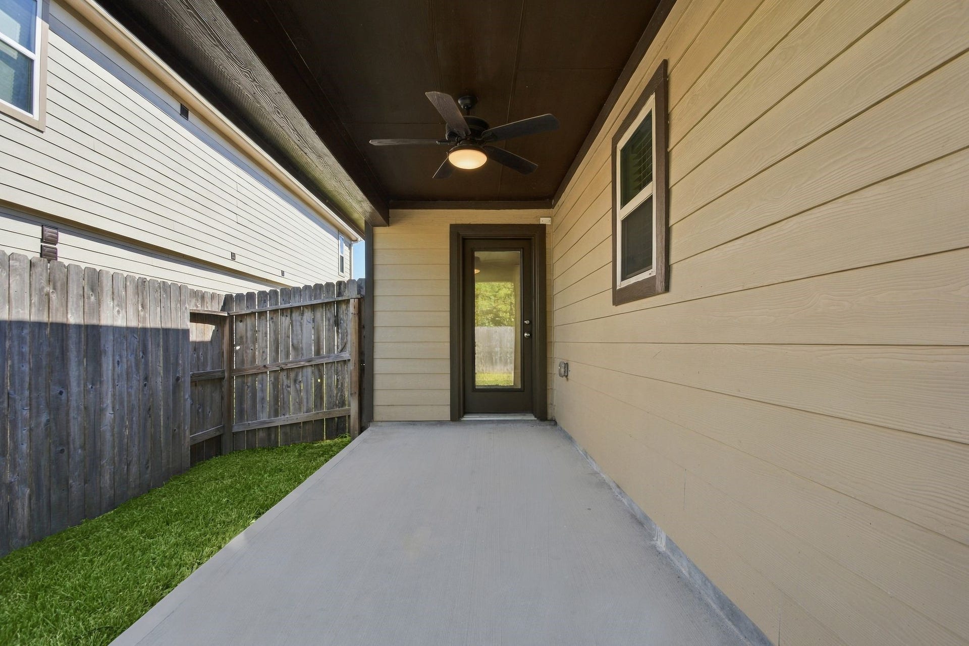 12906 Zivah Lane, Houston, TX 77048 12906 Zivah Lane, Houston, TX 77048