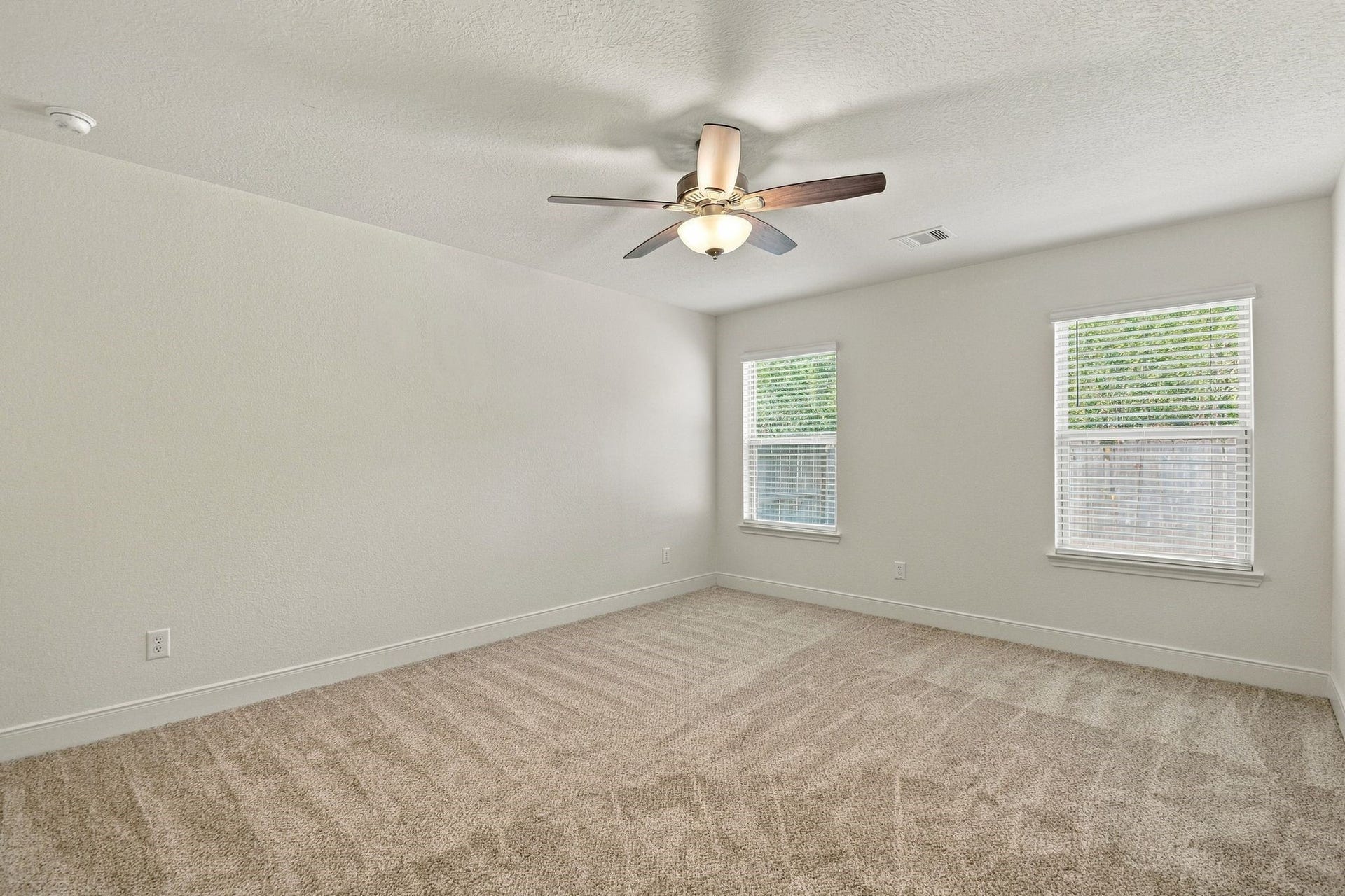 12906 Zivah Lane, Houston, TX 77048 12906 Zivah Lane, Houston, TX 77048