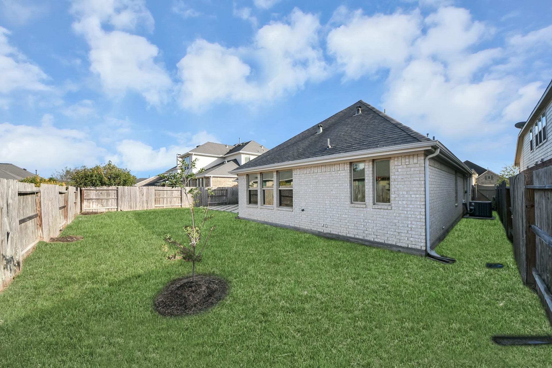139 Round Lake Drive, Rosenberg, TX 77469 139 Round Lake Drive, Rosenberg, TX 77469