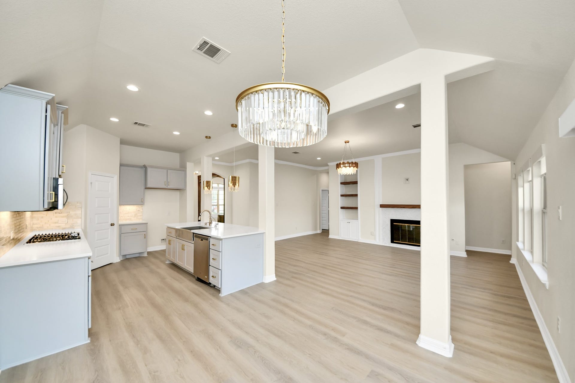139 Round Lake Drive, Rosenberg, TX 77469 139 Round Lake Drive, Rosenberg, TX 77469
