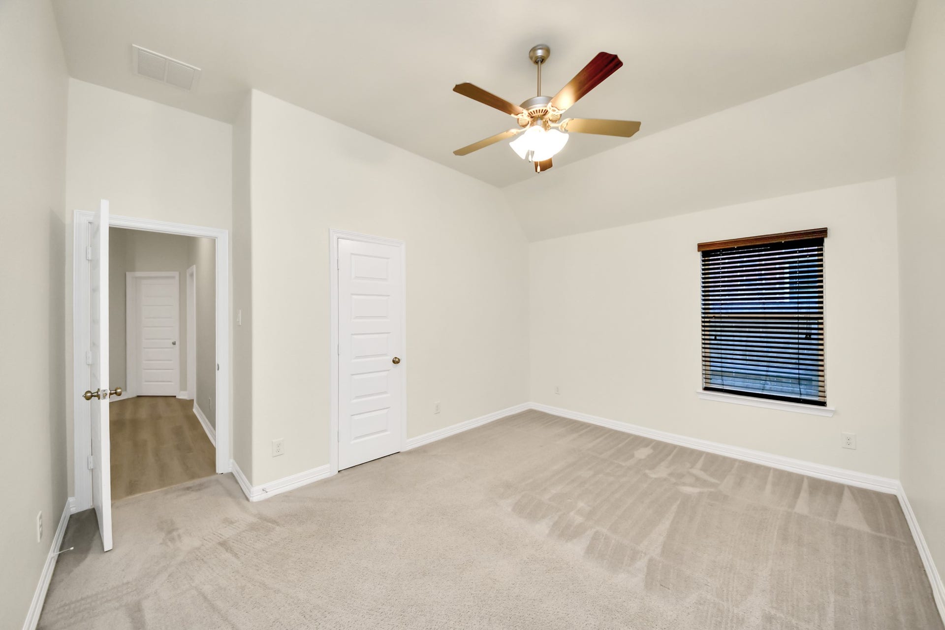139 Round Lake Drive, Rosenberg, TX 77469 139 Round Lake Drive, Rosenberg, TX 77469