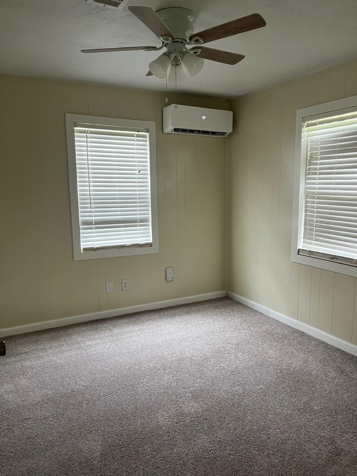 10 E Watson Street, Willis, TX 77378