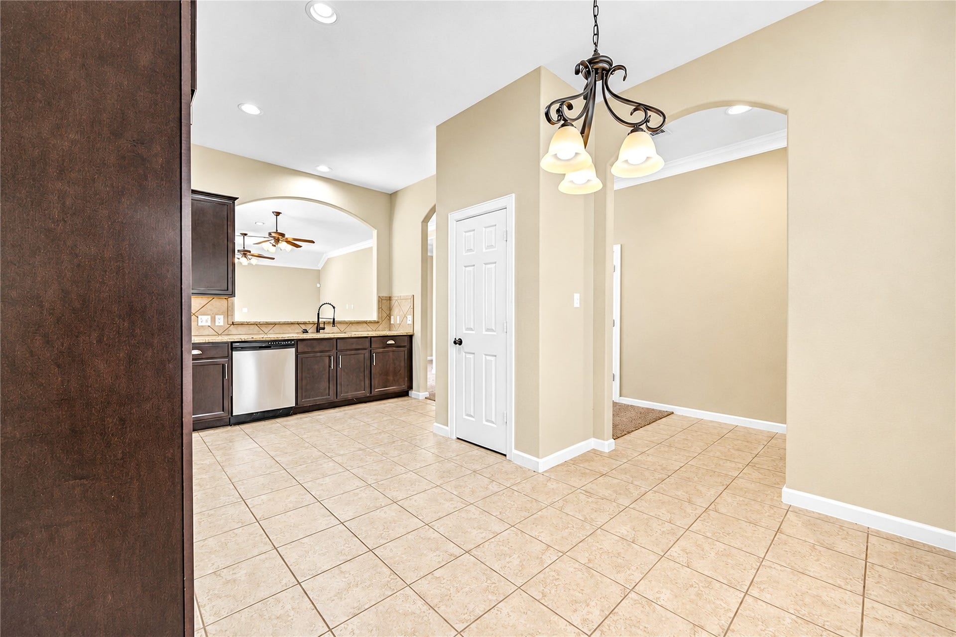 228 Country Crossing Circle, Magnolia, TX 77354