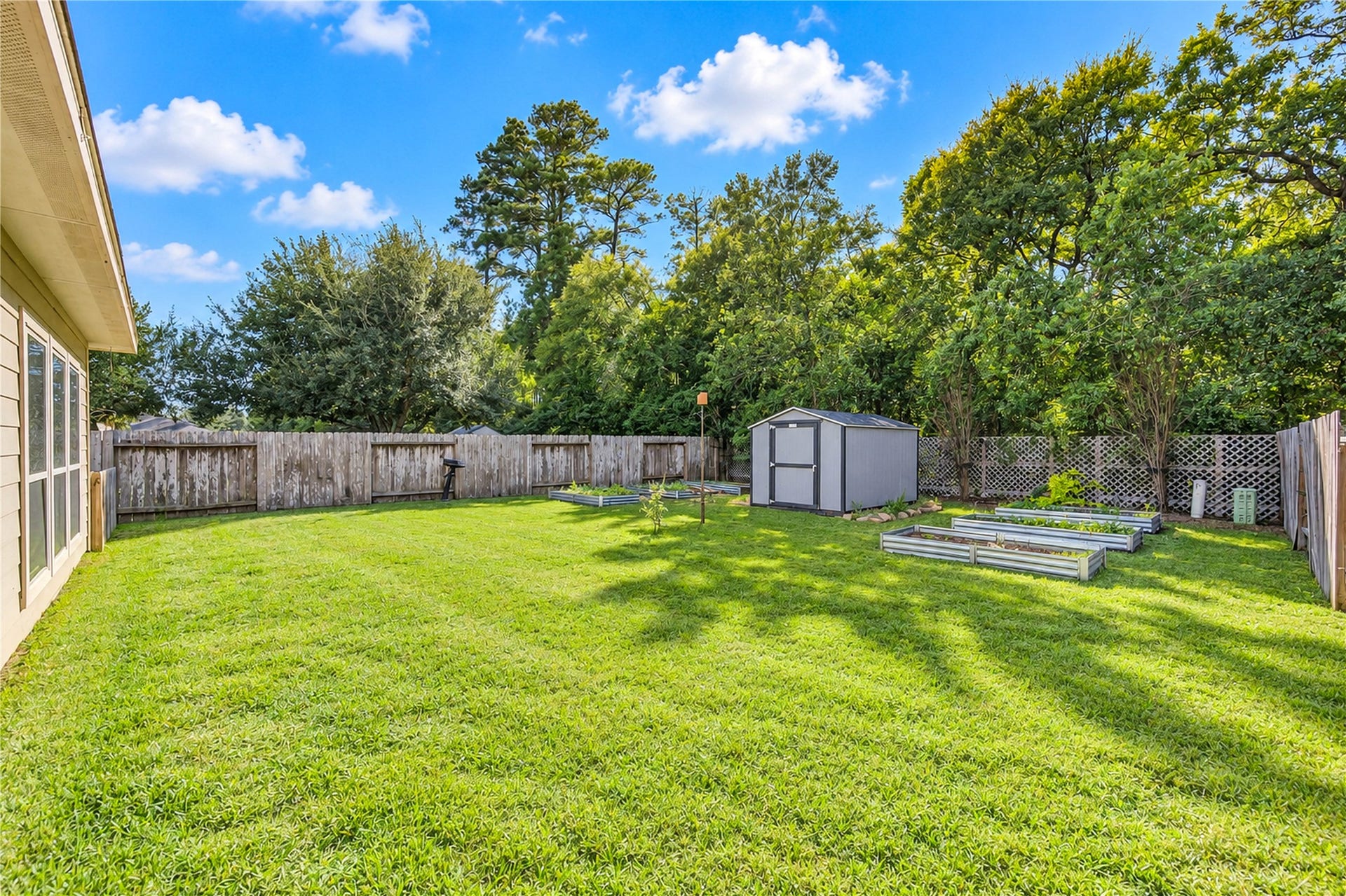228 Country Crossing Circle, Magnolia, TX 77354