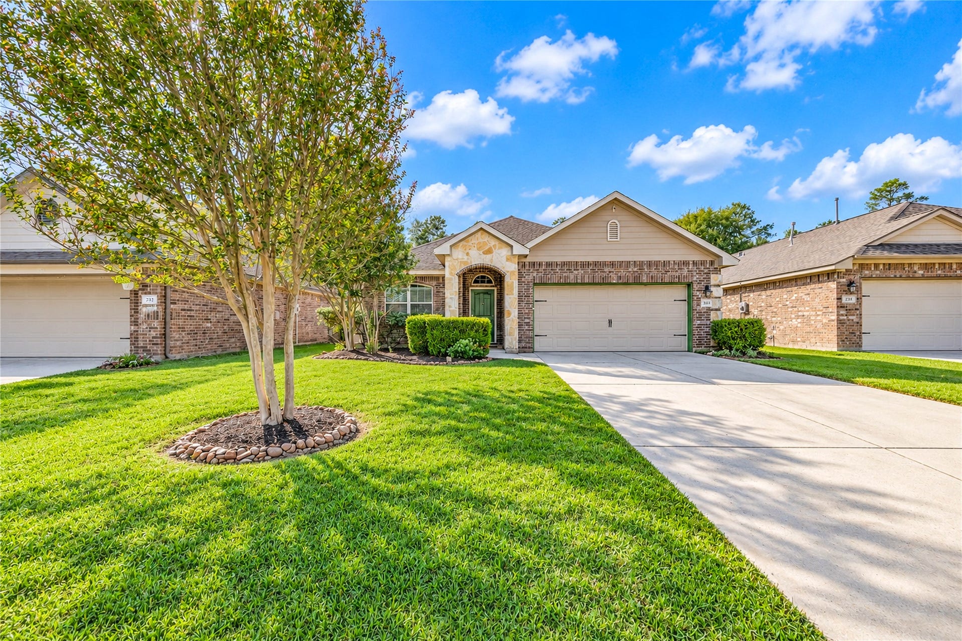 228 Country Crossing Circle, Magnolia, TX 77354