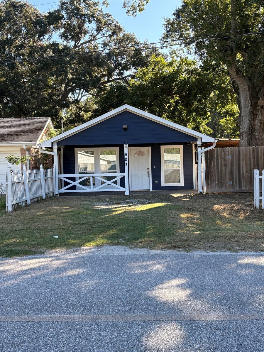 Property photo for 503 S Jack Street, #B, Alvin, TX