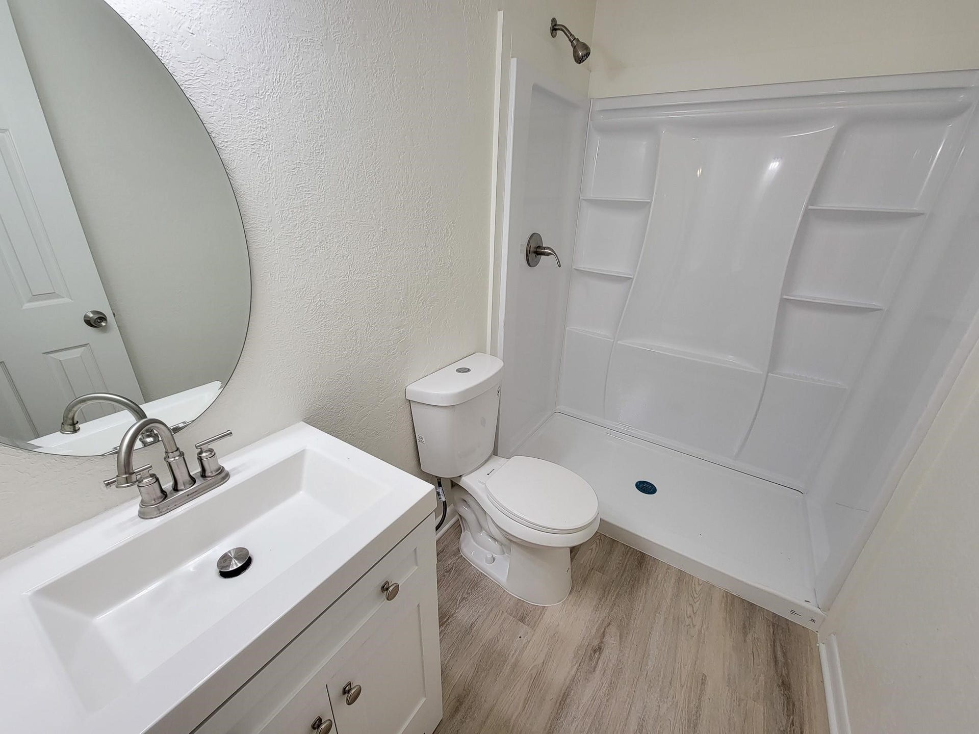725 Cahill Road, Angleton, TX 77515 725 Cahill Road, Angleton, TX 77515