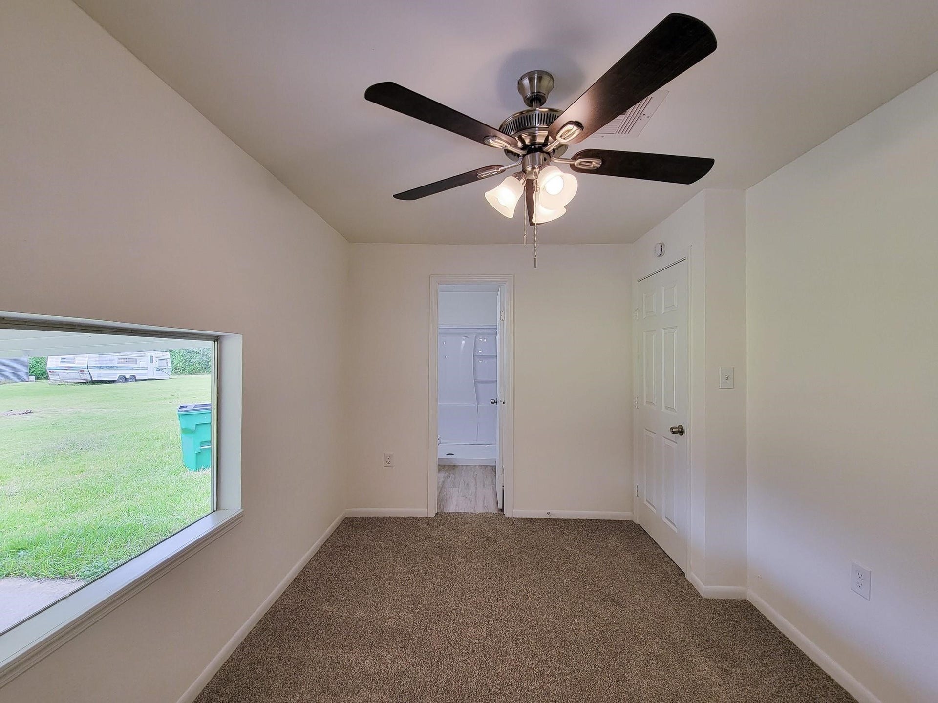 725 Cahill Road, Angleton, TX 77515 725 Cahill Road, Angleton, TX 77515