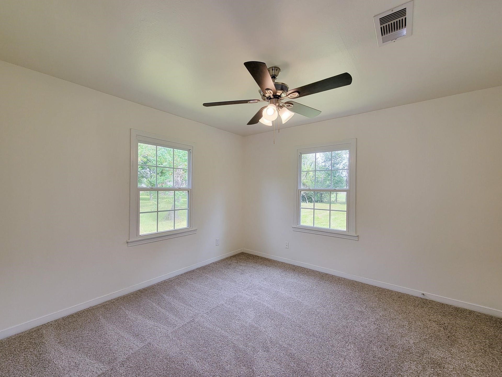 725 Cahill Road, Angleton, TX 77515 725 Cahill Road, Angleton, TX 77515