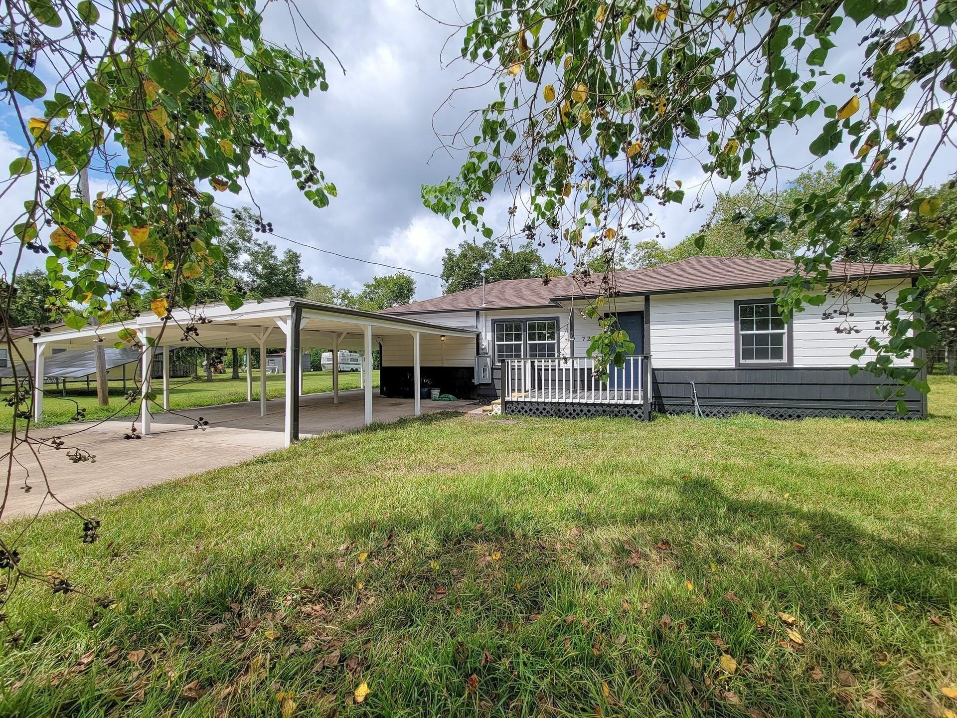 725 Cahill Road, Angleton, TX 77515 725 Cahill Road, Angleton, TX 77515