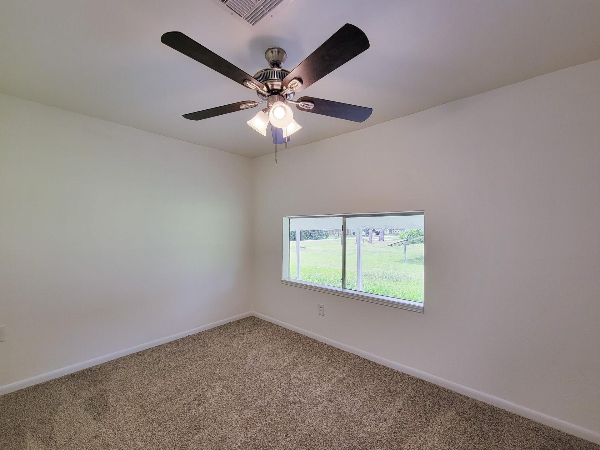 725 Cahill Road, Angleton, TX 77515 725 Cahill Road, Angleton, TX 77515