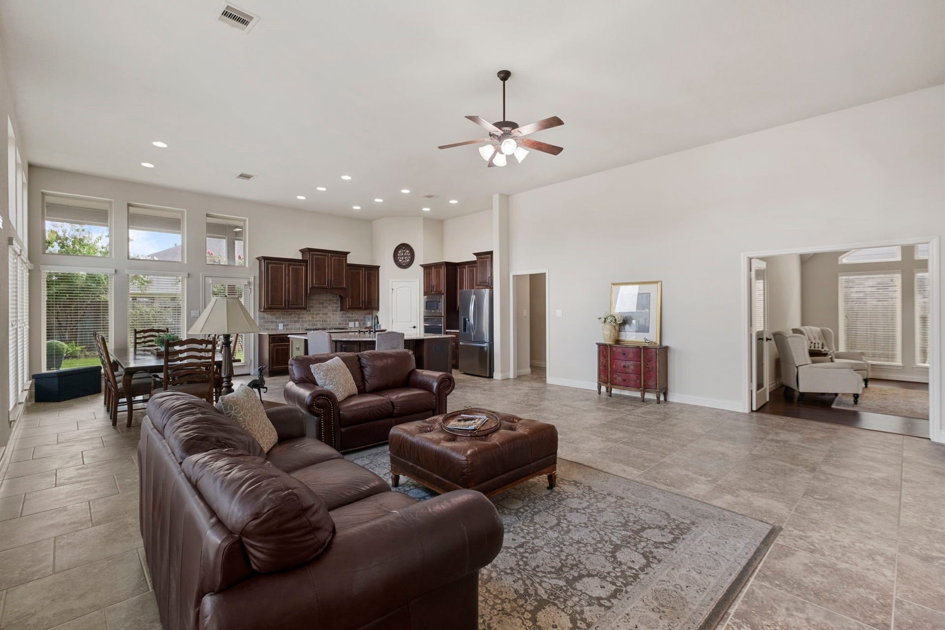 2030 Rainy Mist Drive, Missouri City, TX 77459 Open-concept living space offers generous room for gathering and entertaining.